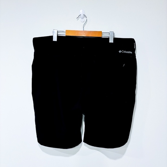 COLUMBIA Black outdoor hiking shorts | quick-dry activewear * - Picture 2 of 7